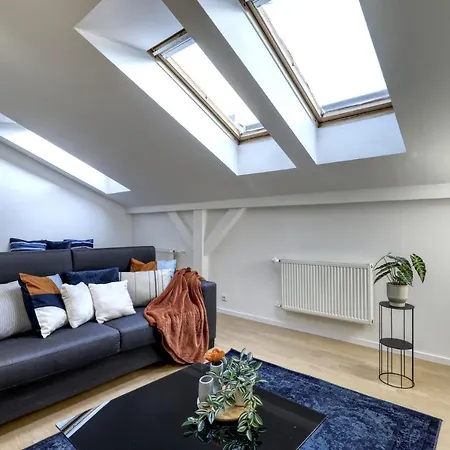 Lägenhet Spacious Old Town Loft For 6 Bratislava