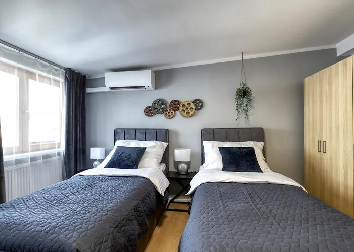 Spacious Old Town Loft For 6 Bratislava