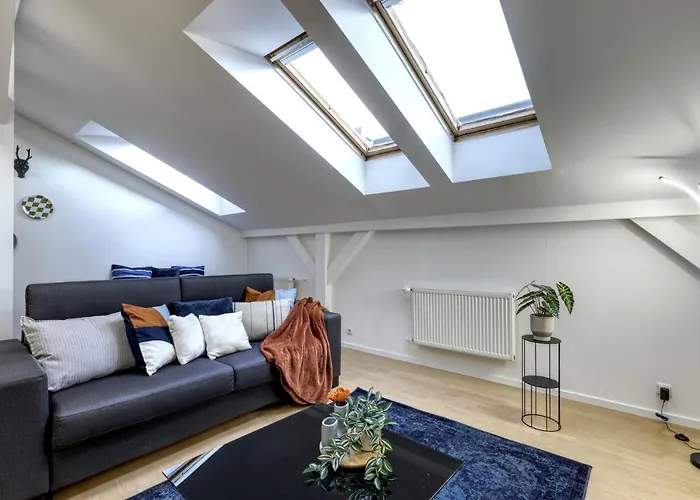 Appartement Spacious Old Town Loft For 6 Bratislava