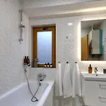 Spacious Old Town Loft For 6